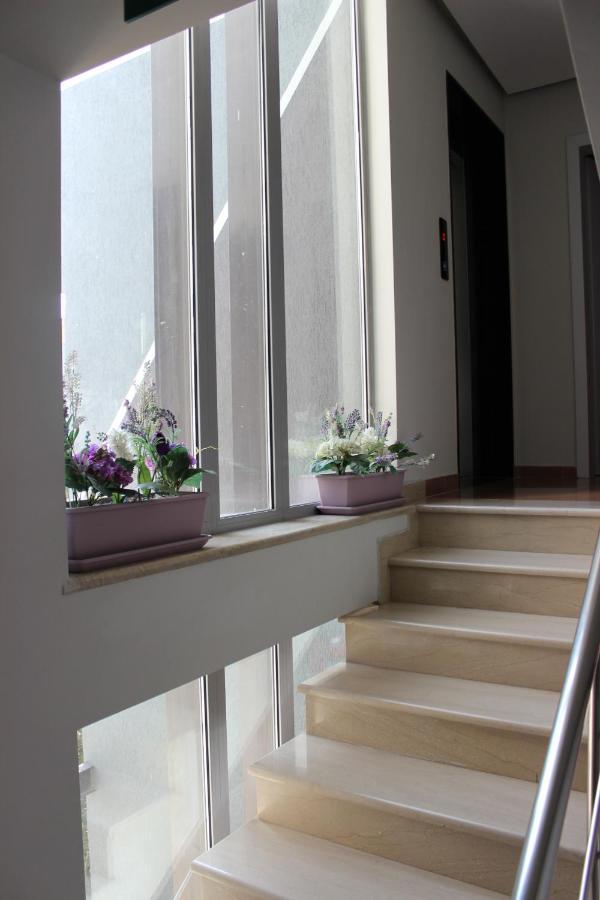 Luander Hotel Tirana Buitenkant foto