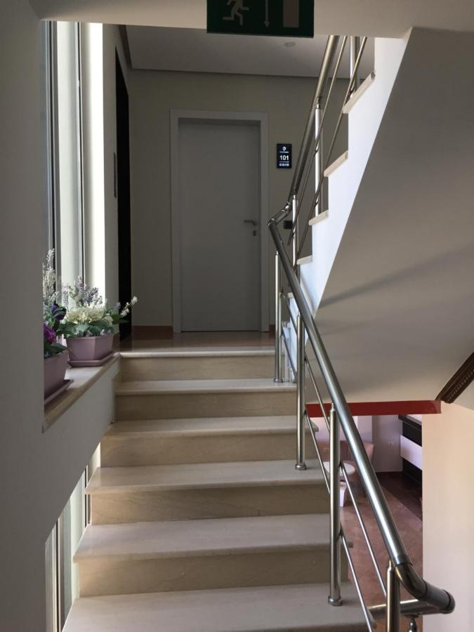 Luander Hotel Tirana Buitenkant foto