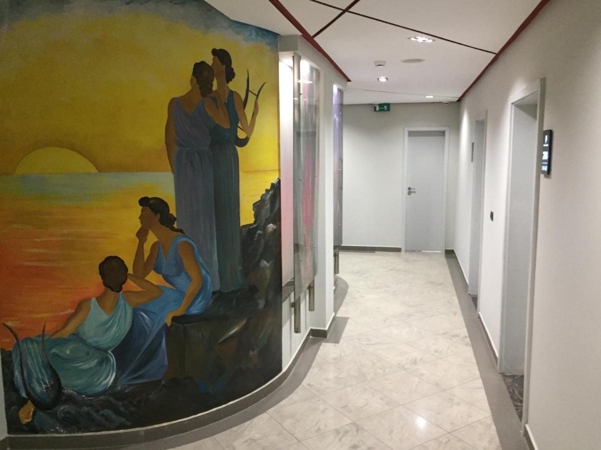 Luander Hotel Tirana Buitenkant foto