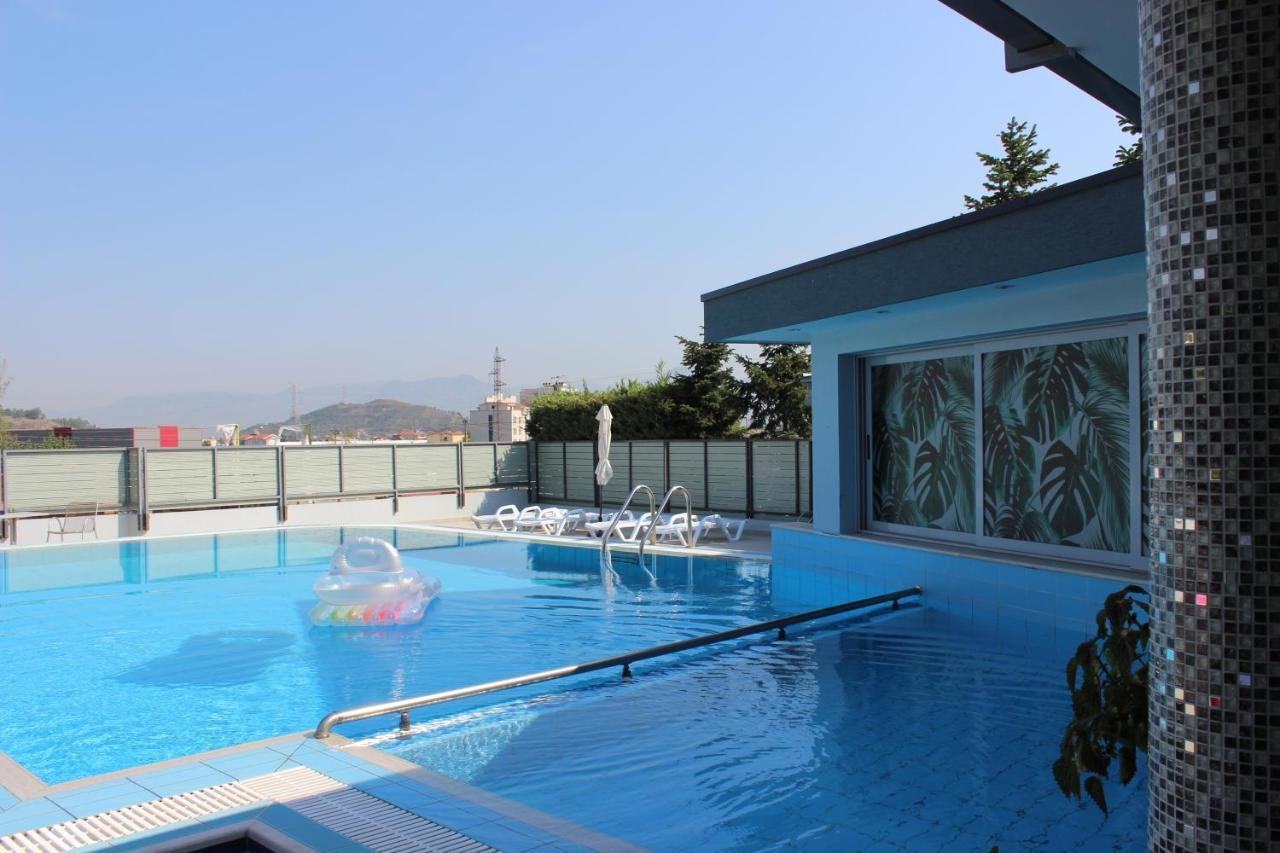 Luander Hotel Tirana Buitenkant foto