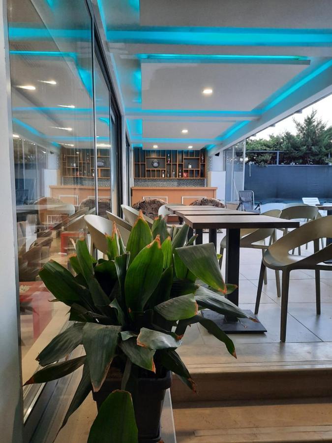 Luander Hotel Tirana Buitenkant foto