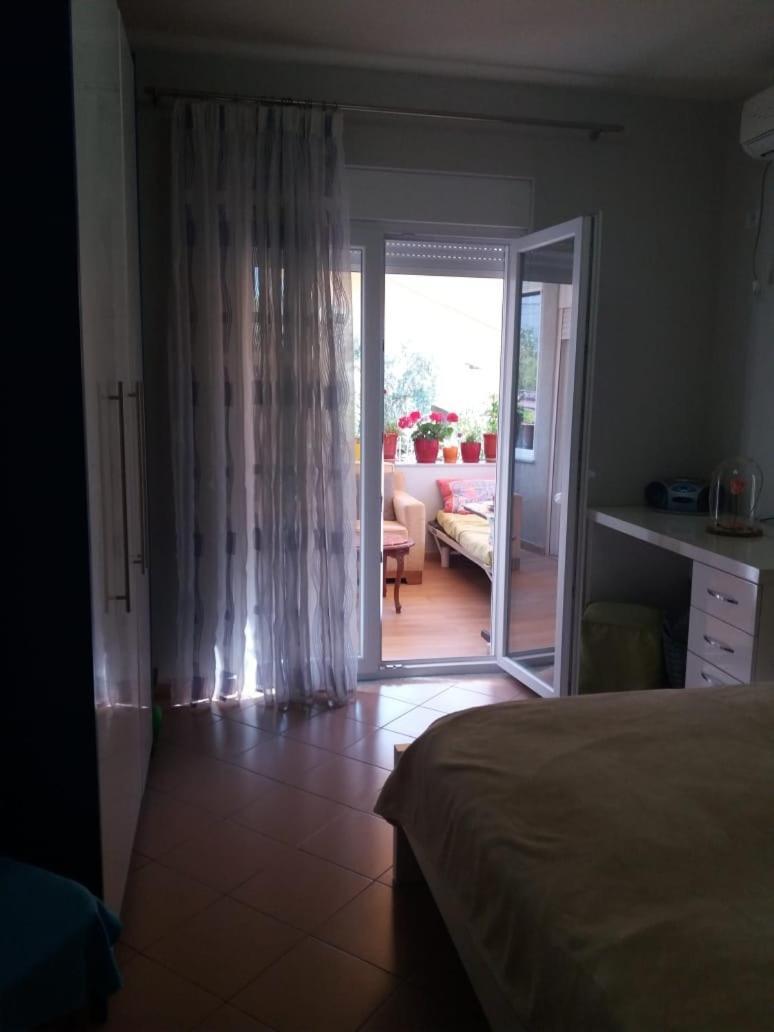 Luander Hotel Tirana Kamer foto