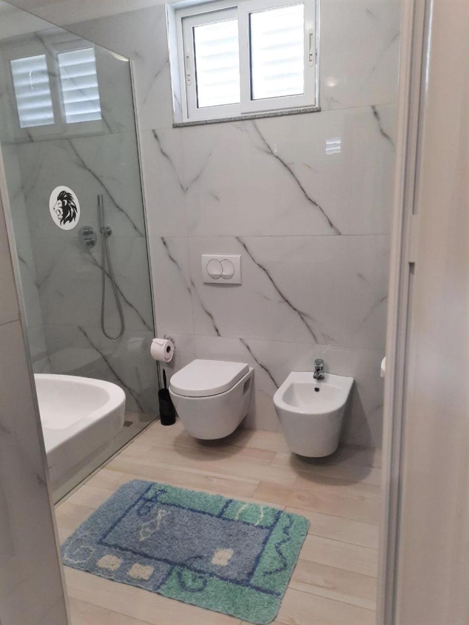 Luander Hotel Tirana Kamer foto