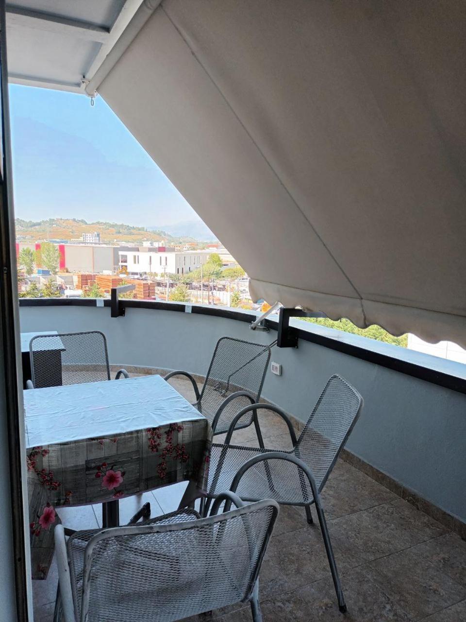 Luander Hotel Tirana Kamer foto