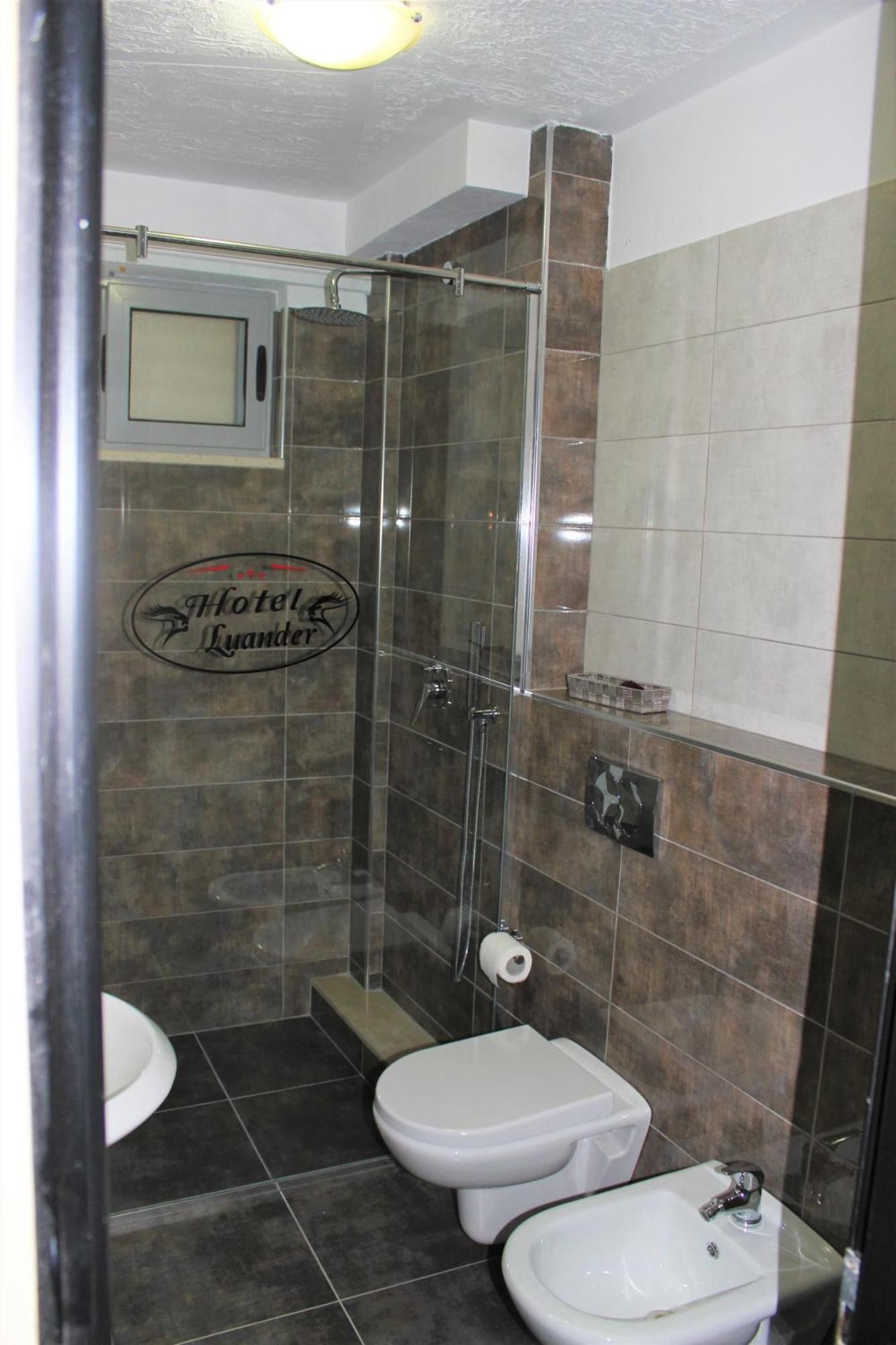 Luander Hotel Tirana Kamer foto